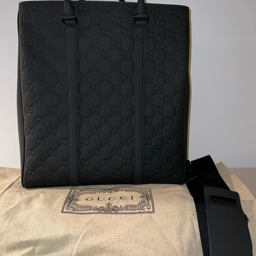 Gucci black rubber